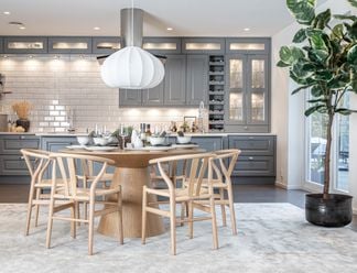 Float matbord 137cm med oskar stolar ek