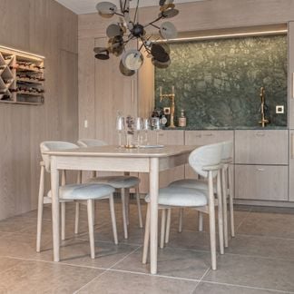 Oskar matgrupp vitoljad ek 140x90cm med Le chic stolar