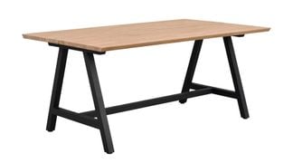 Carradale matbord 170 ek/A-ben svart metall