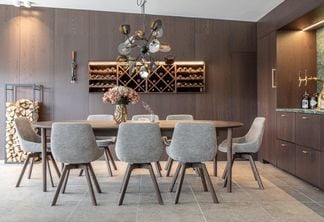 Oskar matgrupp rökt ek 260x130cm med 8 Amaris stolar