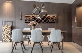 Oskar matgrupp rökt ek 260x130cm med 6 chiara stolar