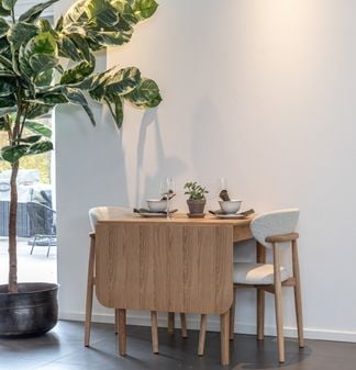 Oskar matgrupp ek 80x80cm + klaff med Le chic stolar