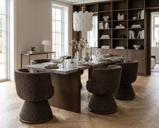 Arctic matbord med Aurelia karmstol
