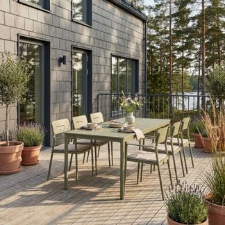 Antibes matbord med Lodes karmstol grön