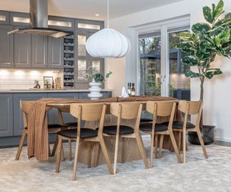 Float matbord 200x95cm ek med Alex stolar