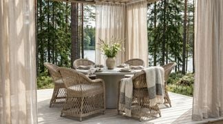 Floby matbord med camilla stolar