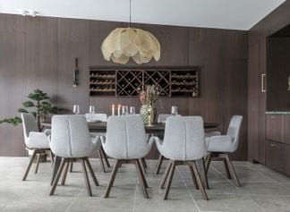 Glenside matbord brun med 8st Chiara stolar