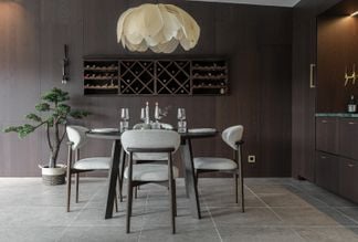 Glenside matbord brun med 4st Le Chic stolar