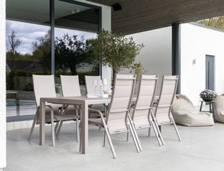 Le graisse matgrupp 200cm med le graisse positionsstol beige