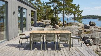 Montclair matbord med Valbonne stolar grön