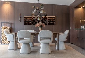 Oskar matgrupp rökt ek 120/175/230cm med 6 Gytte stolar