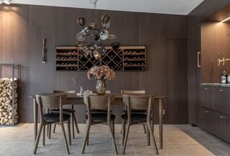 Oskar matgrupp rökt ek 200x90cm med Alex stolar