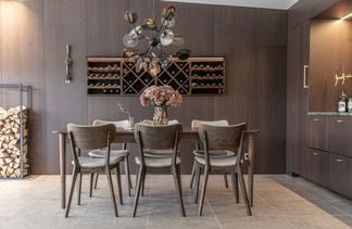 Oskar matgrupp rökt ek 200x90cm med Kato stolar