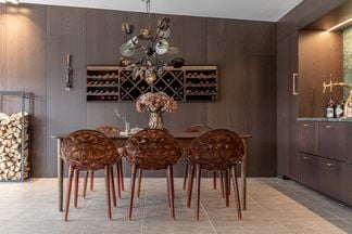 Oskar matgrupp rökt ek 200x90cm med Plexus stolar