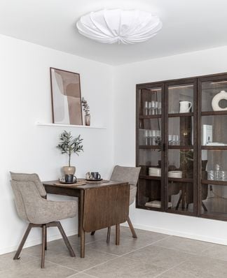 Oskar matgrupp rökt ek 80x80cm + klaff med Alessia stolar