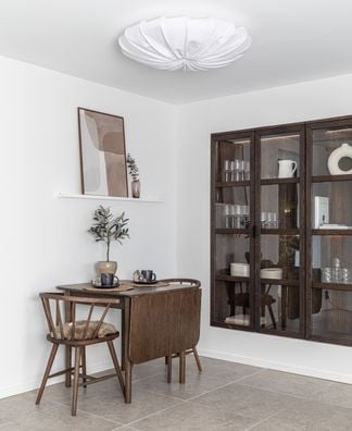 Oskar matgrupp rökt ek 80x80cm + klaff med Björke stolar