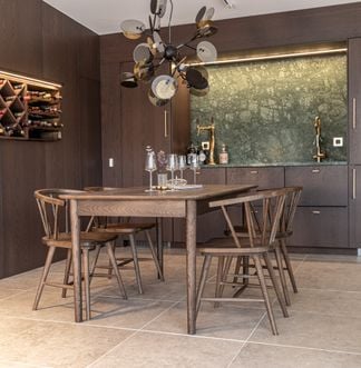 Oskar matgrupp rökt ek 140x90cm med Björke stolar