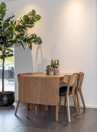 Oskar matgrupp ek 120x80cm + klaff med Alex stolar