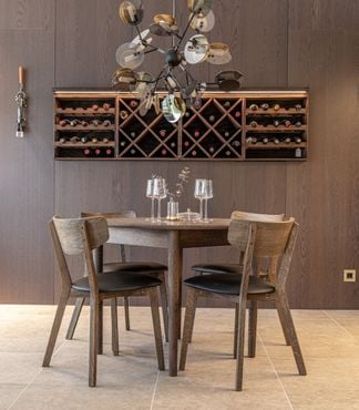 Oskar matgrupp rökt ek 105cm Ø med Alex stol