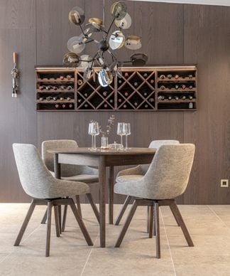 Oskar matgrupp rökt ek 105cm Ø med Amaris stol