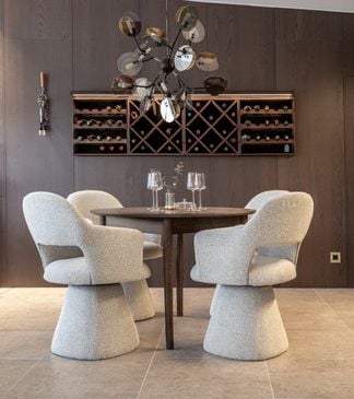 Oskar matgrupp rökt ek 105cm Ø med Gytte stol