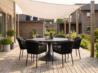 Tropez matbord med kullen karmstol 