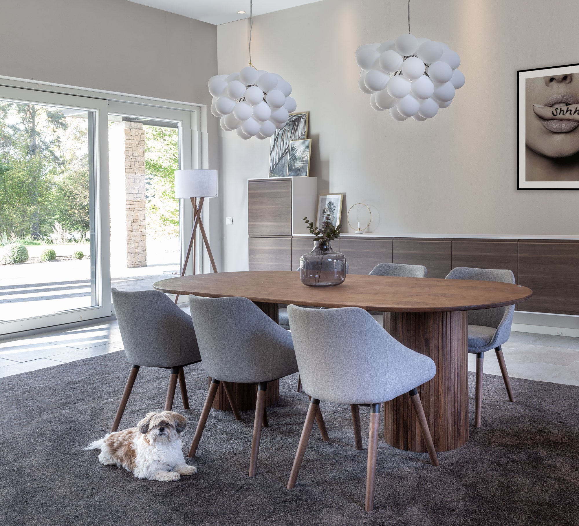 Circle 220 valnöt med Toftlund stolar