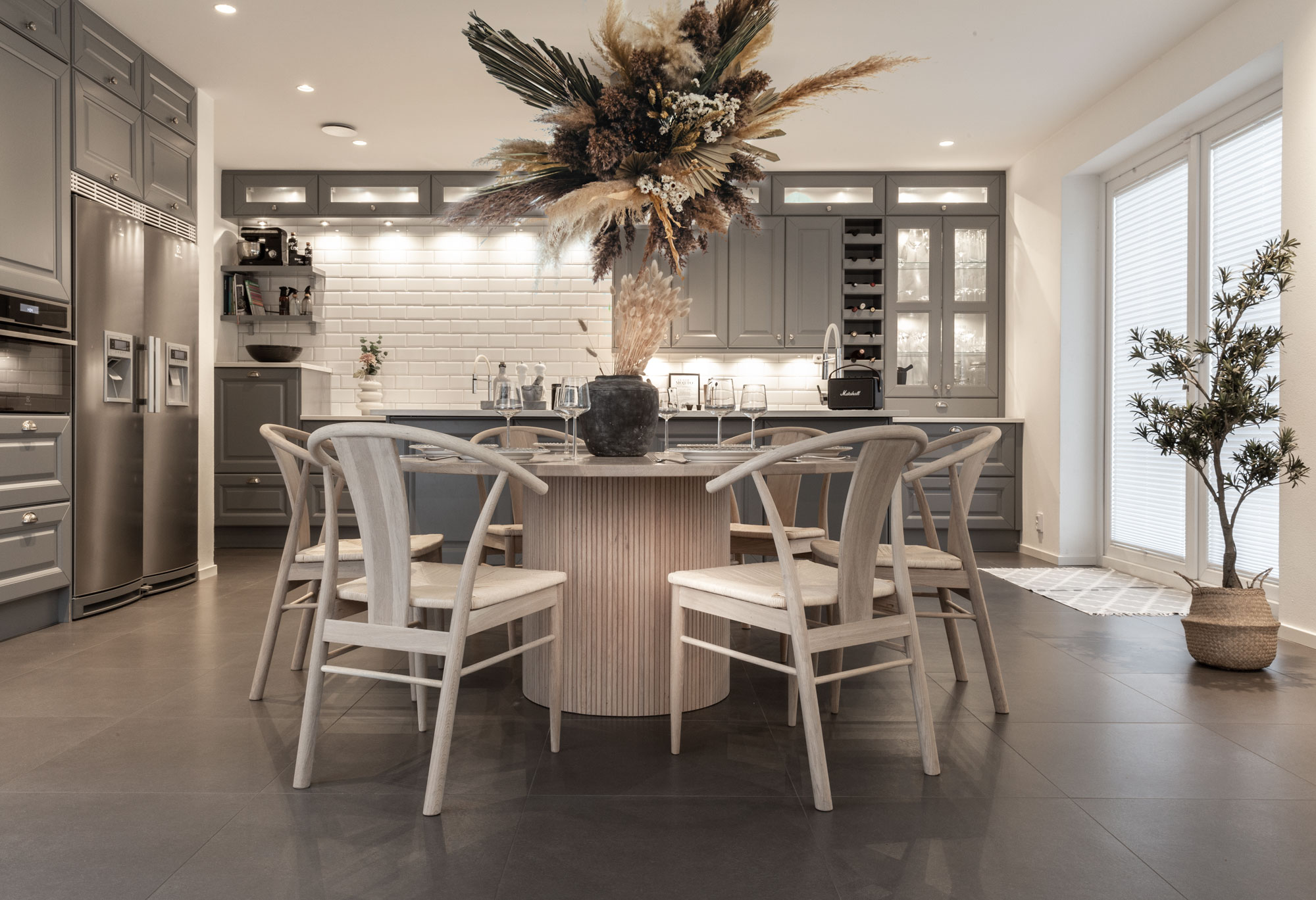 Circle 150 med brejning stol whitewash