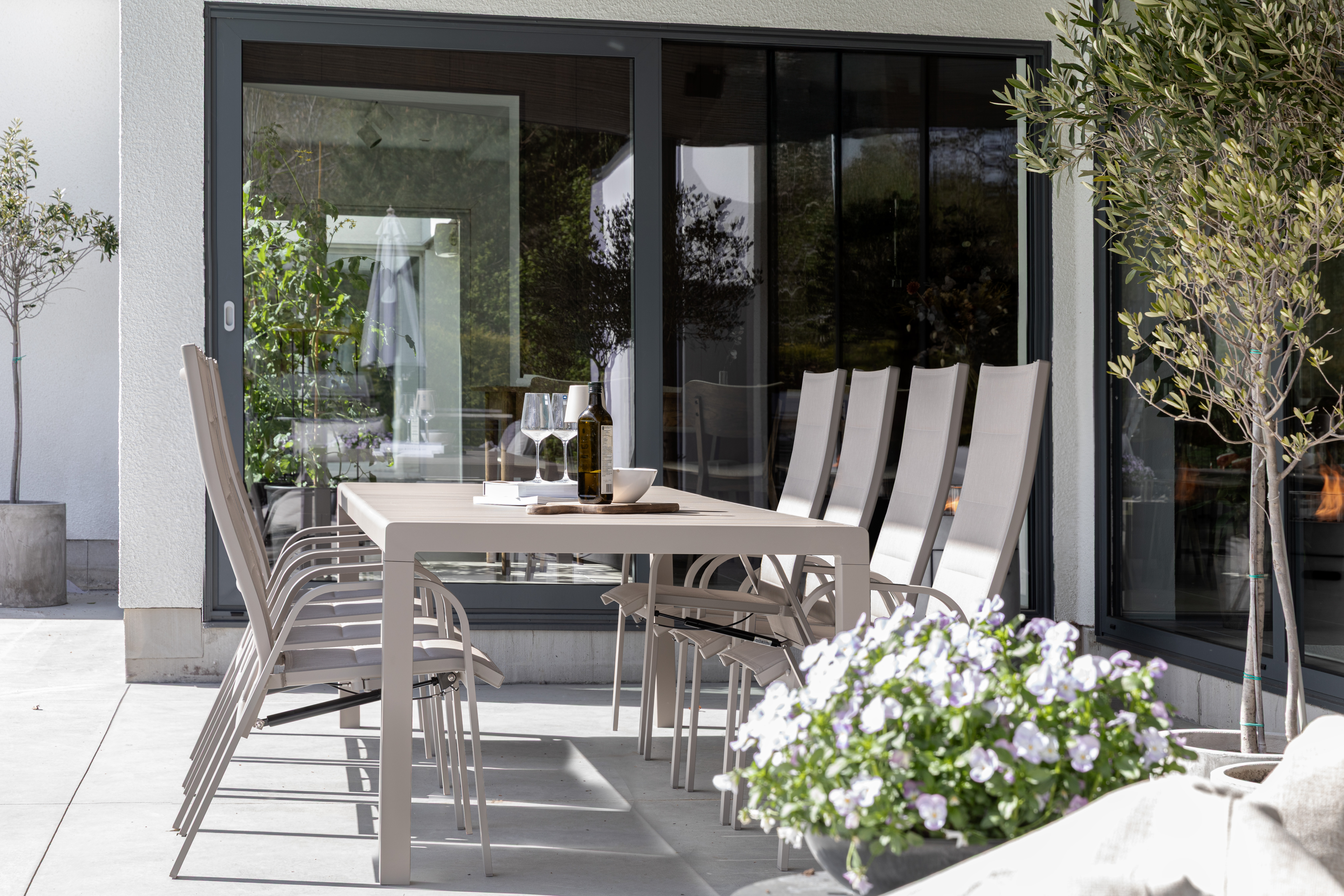 Le graisse matgrupp 253cm med le graisse positionsstol beige